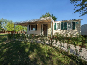 Modern furnished chalet with AC, 4km from Sirmione